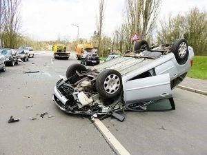 Een auto-ongeluk met letsel kan heel veel schade veroorzaken, zowel lichamelijk, psychisch als materieel.